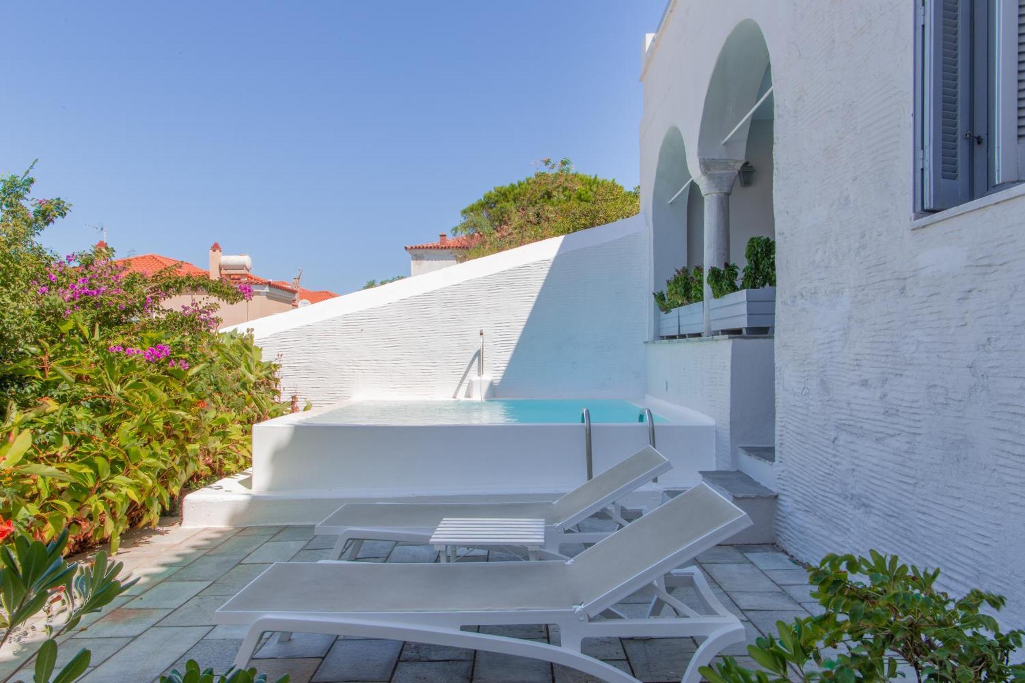 Micra Anglia Boutique Hotel & Spa Andros Town Exterior foto